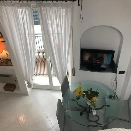 Delizioso A דירה קאפרי